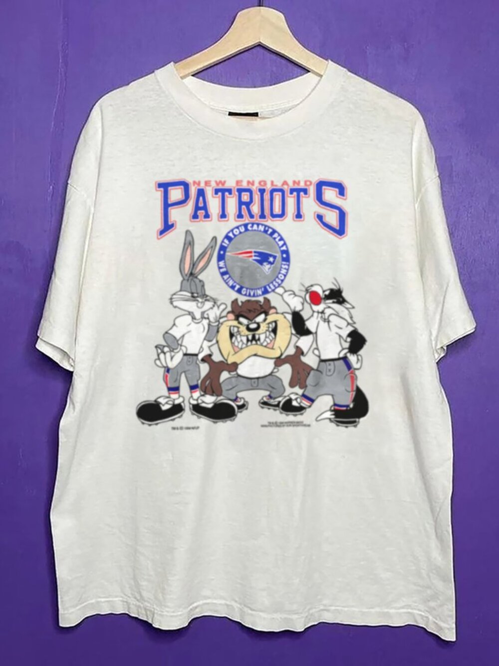 Vintage 90s New England Patriots Looney Tunes Football Shirt Men Women Shirt Tee